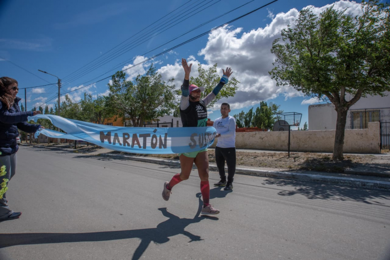 Cruce de la llegada. Deportista Maraton Foto 1 